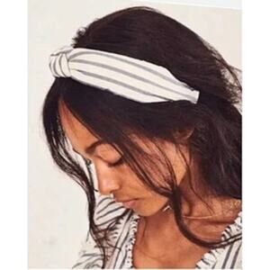 KATIENYC Ltd Ed Lele Sadoughi x Elizabeth Arden Grey Striped Woven Headband